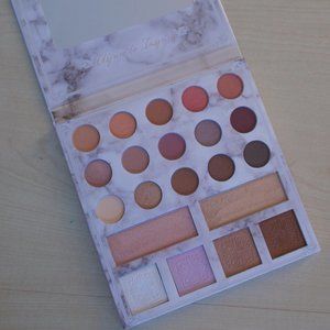 BH COSMETICS Carli Bybel Deluxe Palette